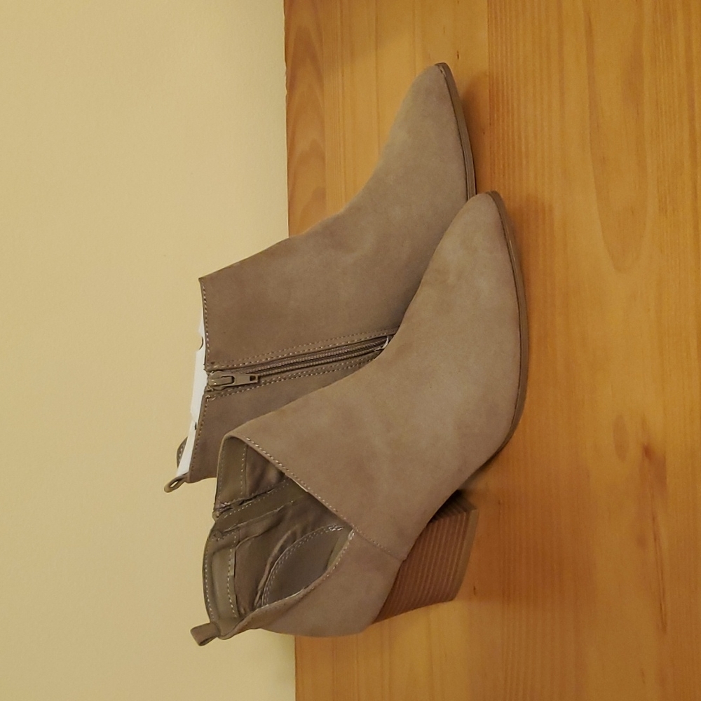Ankle boots